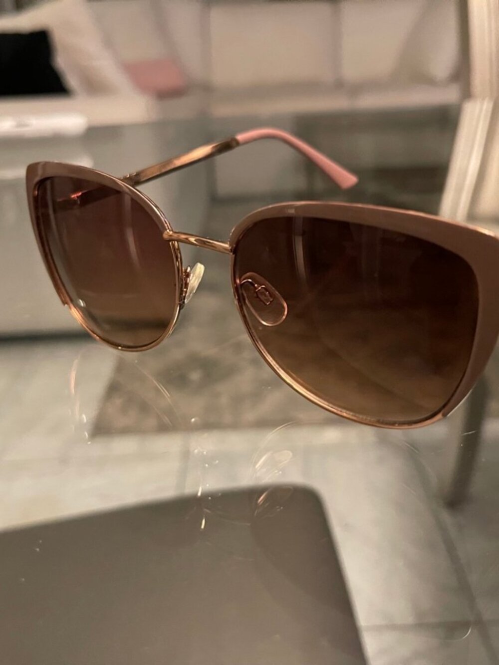 Oscar de la Renta Rose Gold Cat-Eye Sunglasses Gradient $58 Retail
